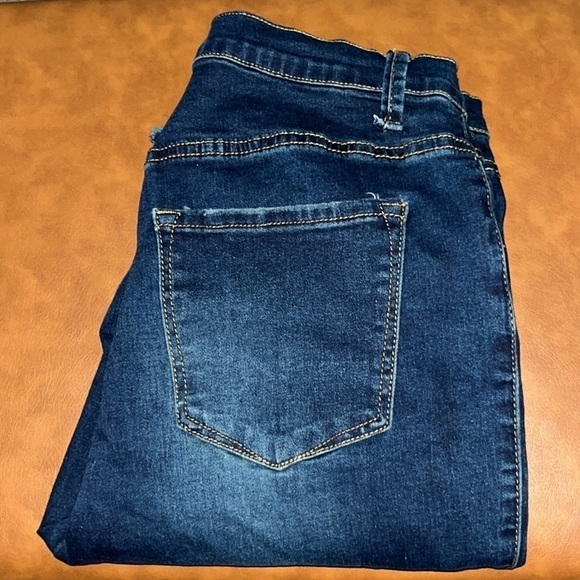 Blue Turtle High Rise Denim Cargo Size 13 - Picture 3 of 16